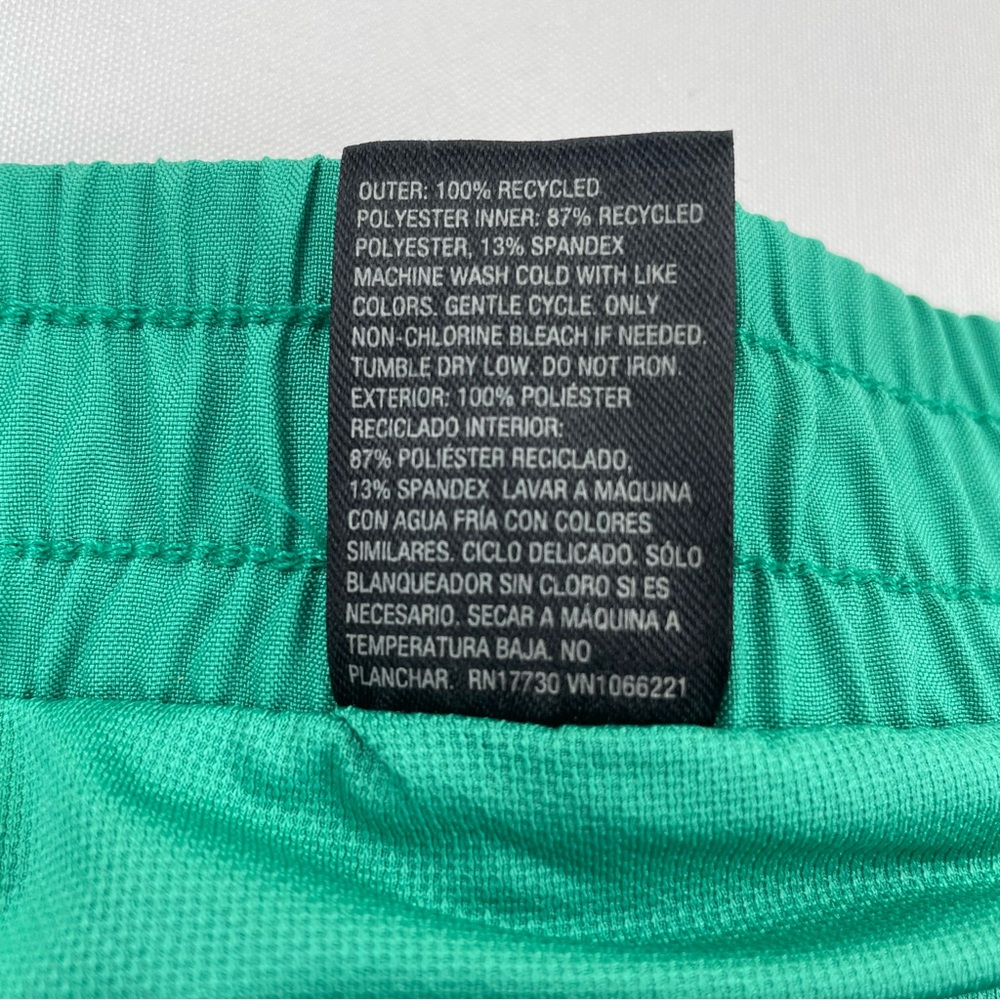 All In Motion Pleated Athletic Shorts Women’s XXL Green Ruffled Light 2.5” NWT - Picture 13 of 13